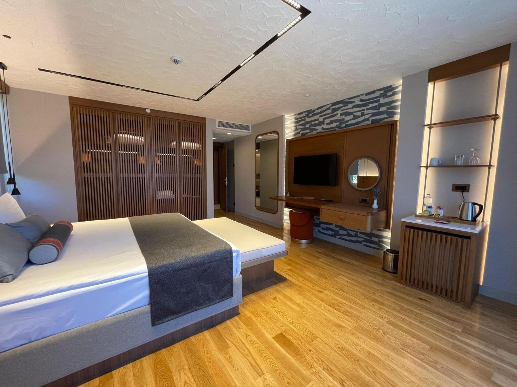Liberty Lykia Hotel Oludeniz Exterior photo
